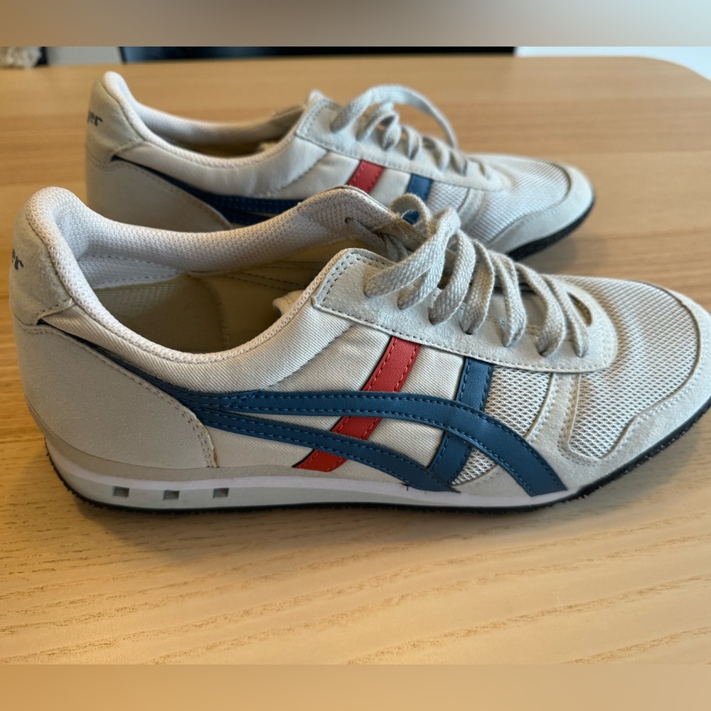 Onitsuka Tiger size 9